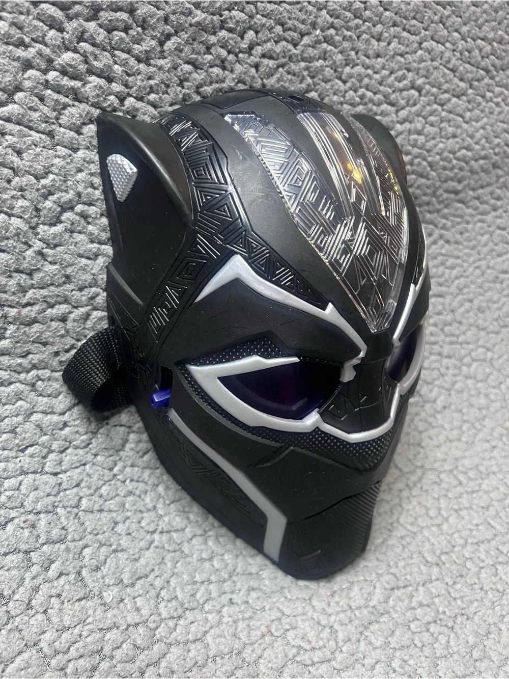 Marvel Black Panther Vibranium Power FX Mask Black And Purple With Lights